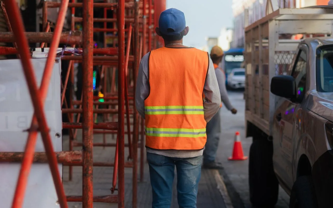Safety-First Workforce Standards on Oil & Gas Sites